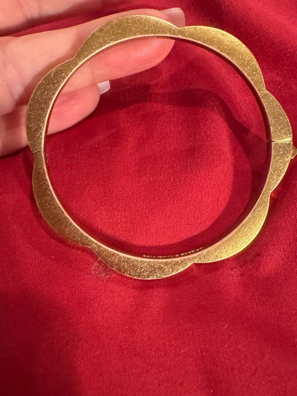 kate spade Gold Scalloped Bangle Bracelet - Picture 7 of 7